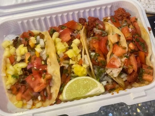 Mix Taco Plate (4 Tacos).